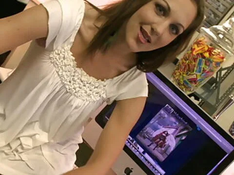 18yo Catharina tries a