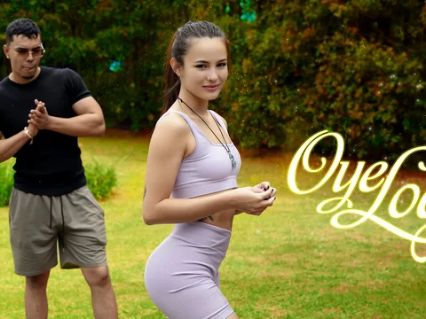 Jors interrupts the yoga