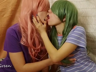 HOMEMADE THREESOME POV AMATEUR SEX