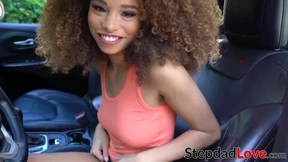 Ebony teen Cecilia Lion si užívá tvrdý sex v POV