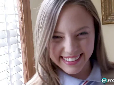 Hot teen Aubrey Star