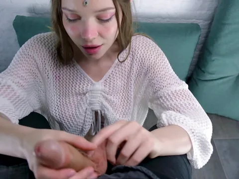 An elf girl got a new