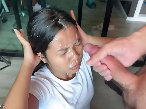 A young Thai girl has sex with a guy and gets a big facial